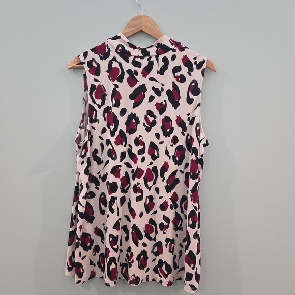 Susan Graver Black and White Sleeveless High Low Blouse - Picture 6 of 9